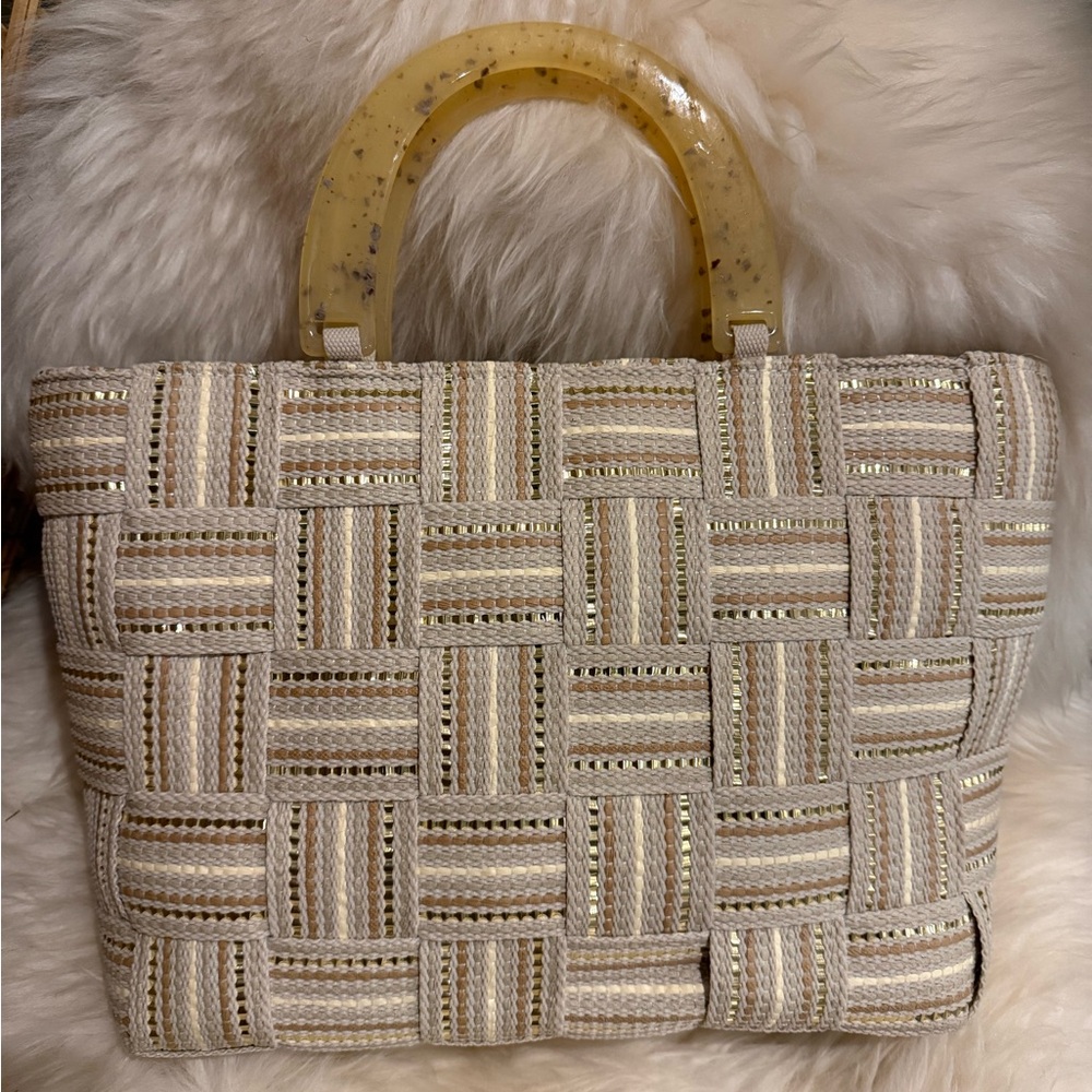 M&G Bertini Italy Chic Beige Woven Tote with Marbled Lucite Top Handles